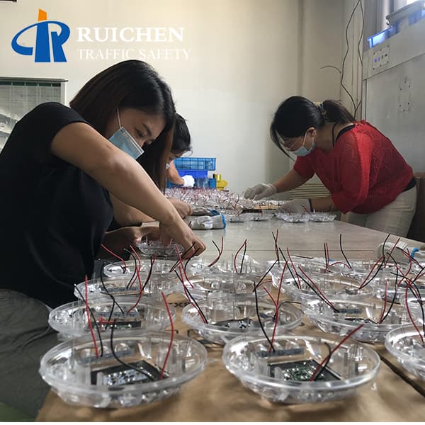 <h3>Half Circle Led Solar Road Stud For Park In China-RUICHEN Solar </h3>
